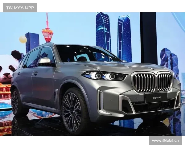 不装了！全新宝马X5激进亮相，老款车主看了都想换