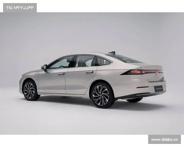 全新大众速腾L尺寸加长，动力参数没变化？年轻人买车到底值不值